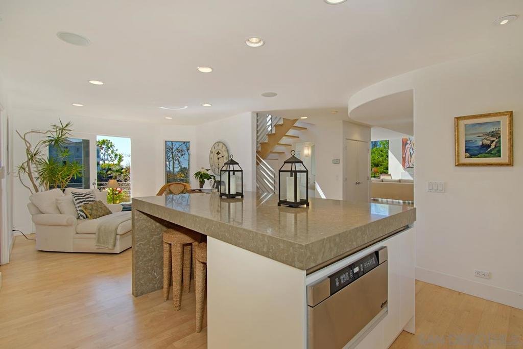 1506 Kearsarge Road, La Jolla, CA 92037 photo 16