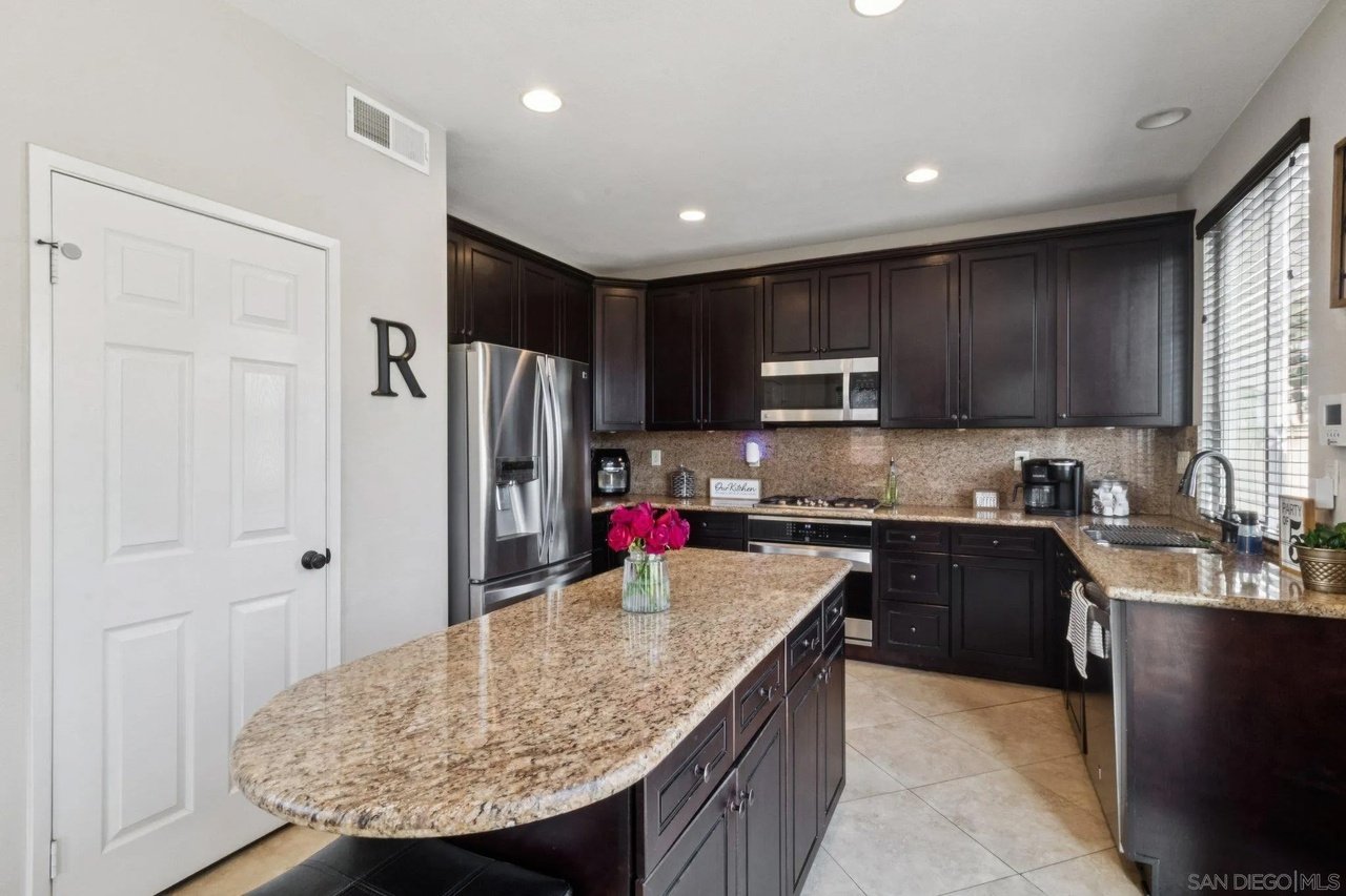 1932 Petaluma Dr, Chula Vista, CA 91913 photo 8