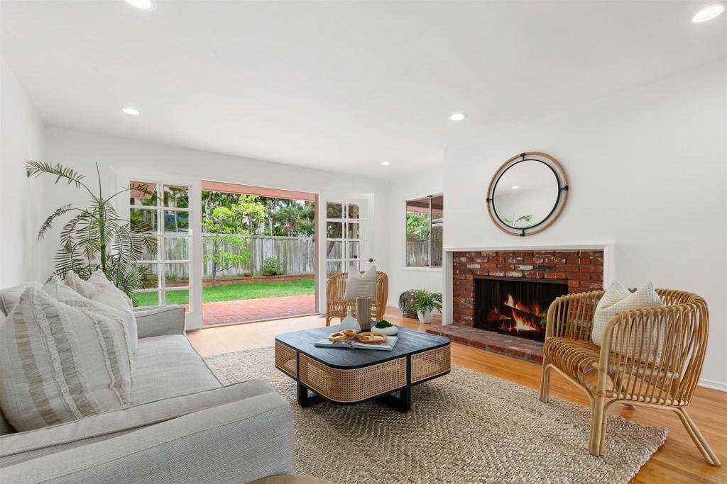 2731 Glenwick Place, La Jolla, CA 92037 photo 8