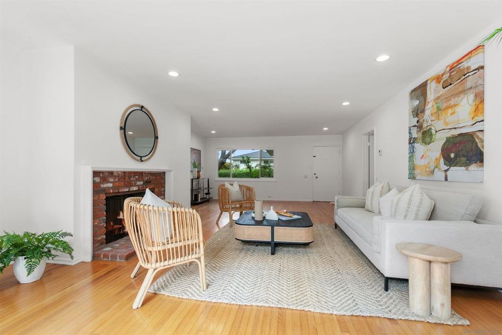 2731 Glenwick Place, La Jolla, CA 92037 photo 9