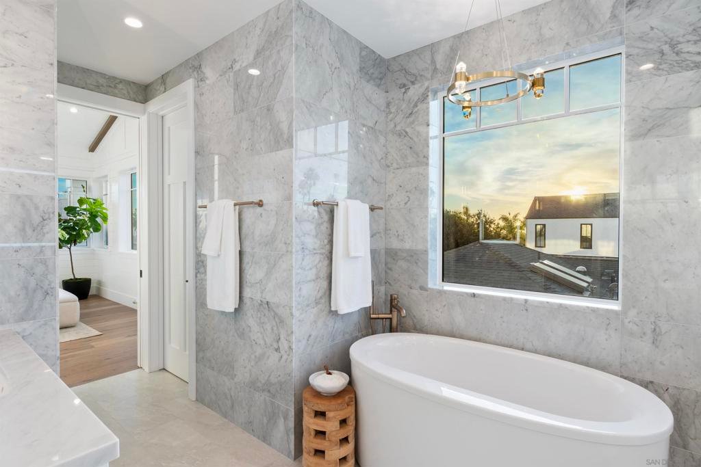 460 Westbourne, San Diego, CA 92037 photo 6