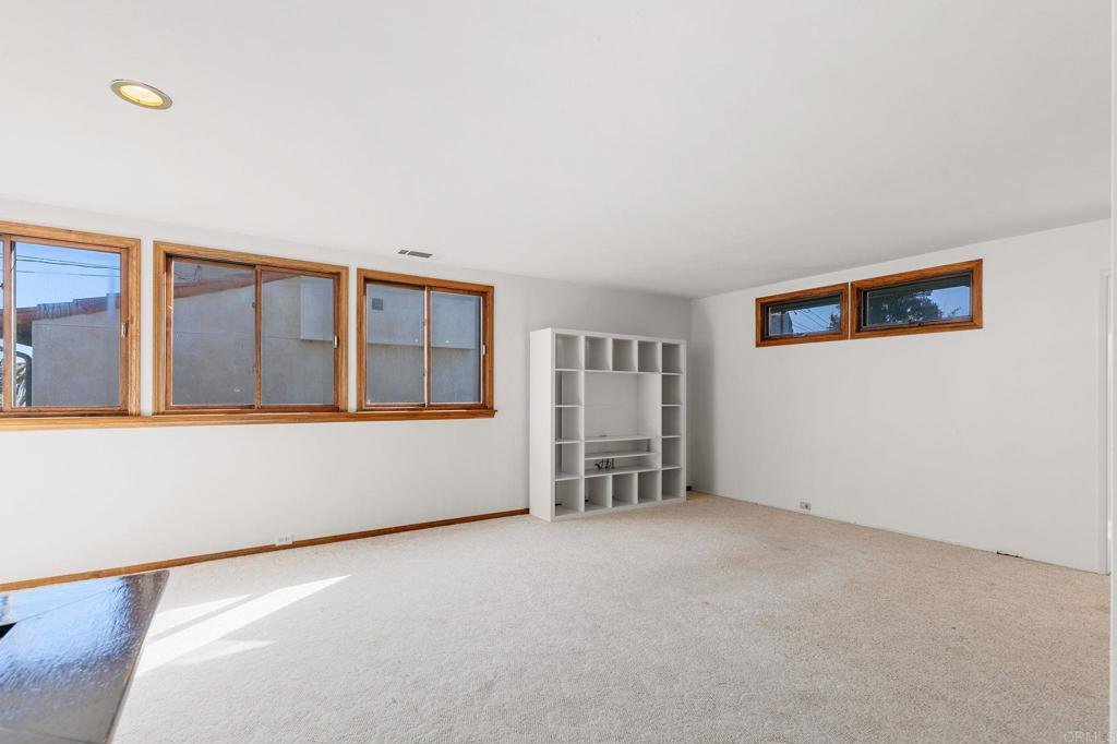646 Wrelton Drive, La Jolla, CA 92037 photo 6