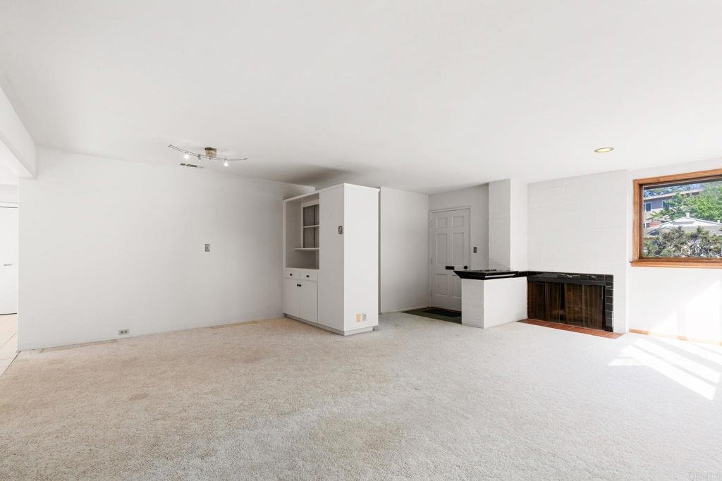 646 Wrelton Drive, La Jolla, CA 92037 photo 8