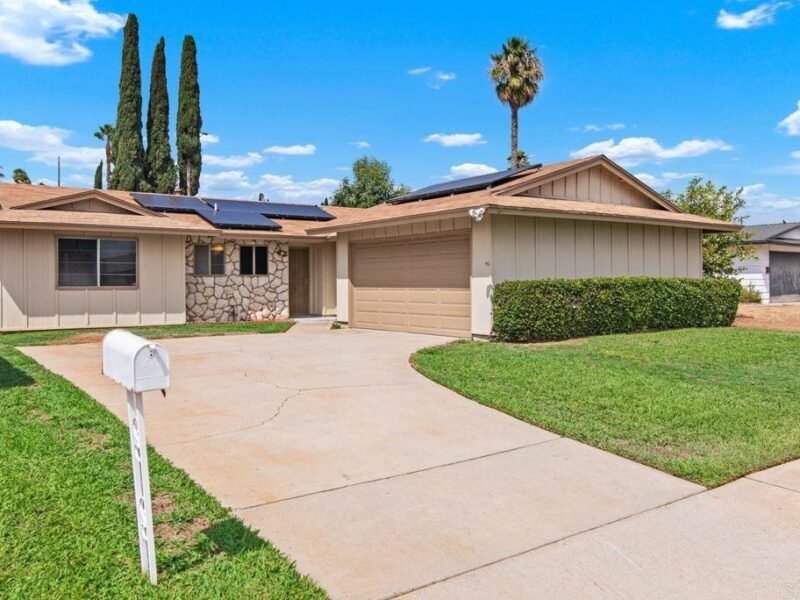 1522 York Place, Escondido, CA 92027