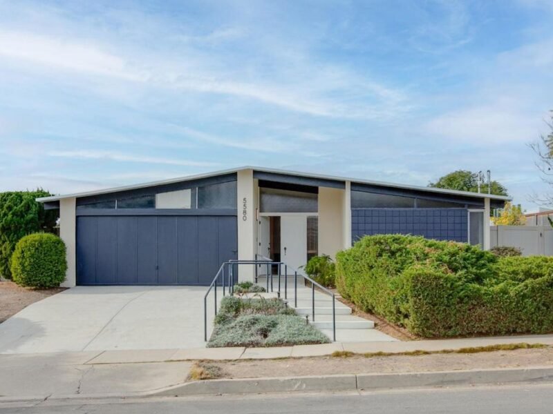 5580 Soledad Mountain Road, La Jolla, CA 92037