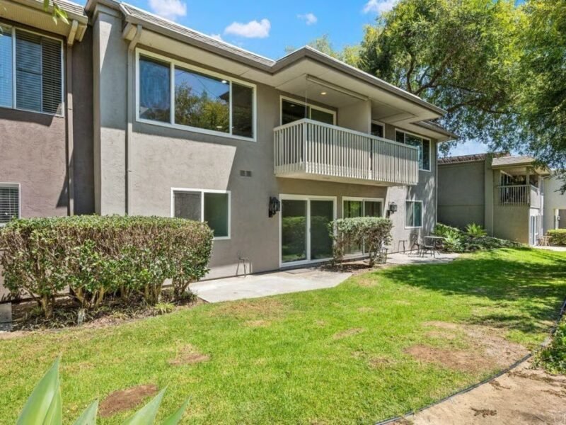 6247 Caminito Basilio, San Diego, CA 92111